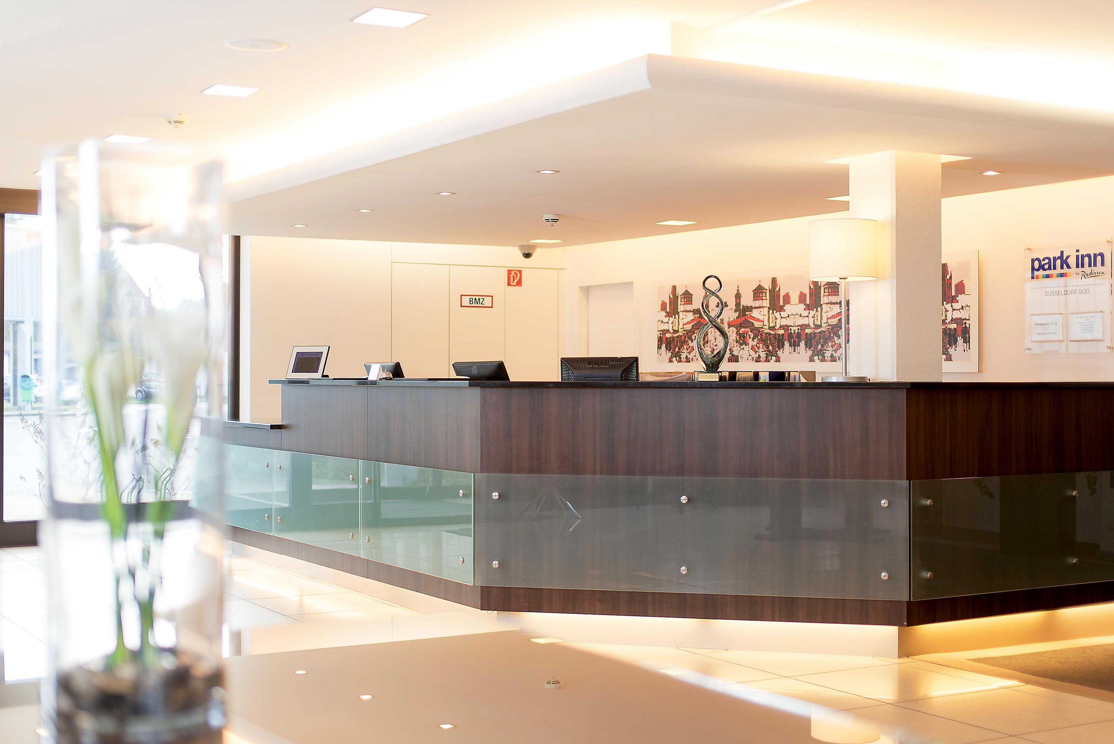 Mercure Hotel Duesseldorf Sued Экстерьер фото