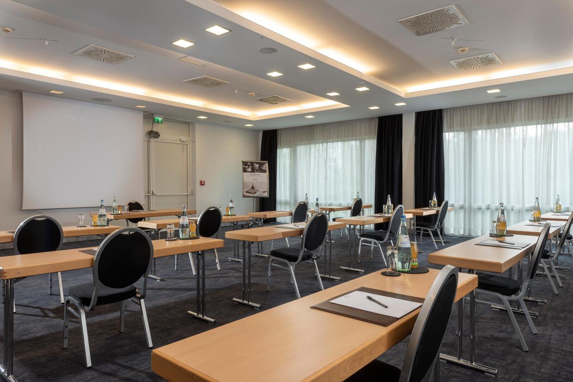 Mercure Hotel Duesseldorf Sued Экстерьер фото