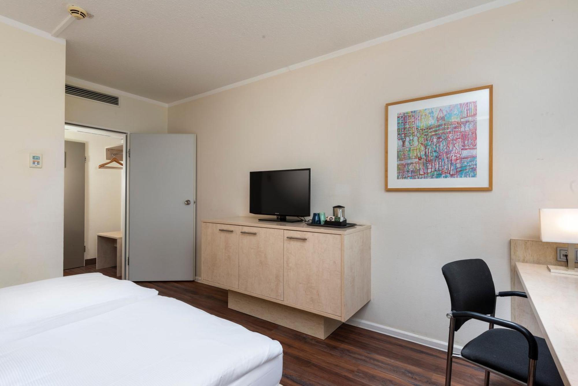 Mercure Hotel Duesseldorf Sued Экстерьер фото