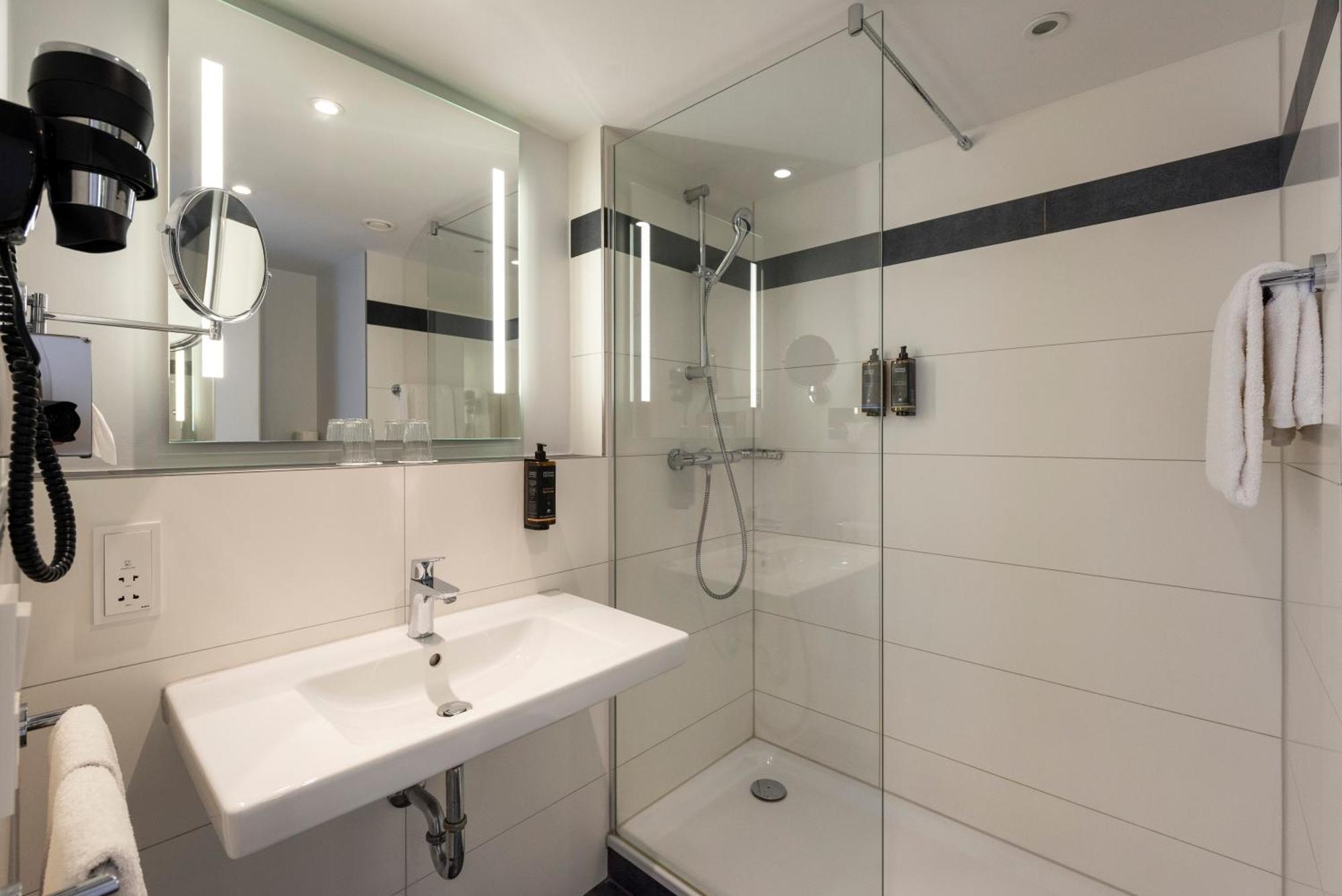 Mercure Hotel Duesseldorf Sued Экстерьер фото